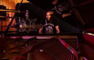 INTERVIEW with Joan Bessie – in Kamloops this Saturday night!