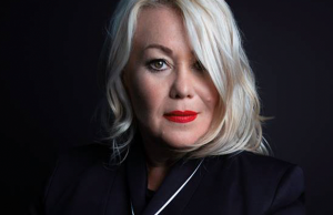 Jann Arden to be inducted into the Canadian Music Hall of Fame at The 2020 JUNO Awards