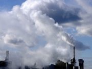 Science Matters by David Suzuki – Clearing the air on fossil fuel pollution Clearing the air on fossil fuel pollution by David Suzuki