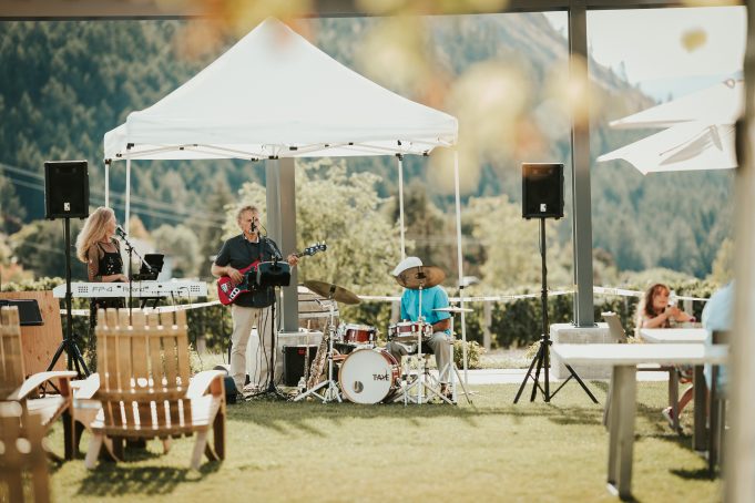 Happy Hour and Live Music at Grizzli Winery June 7-Aug 30