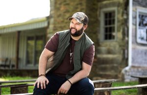 Chris Buck releases “Thank God For Good Friends”